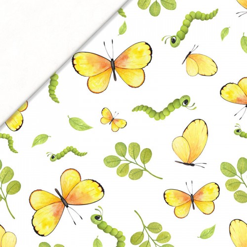 Żółte motyle i dżdżownice na białym tle
