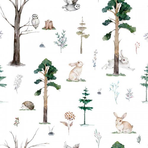 Leśne zwierzęta wśród drzew