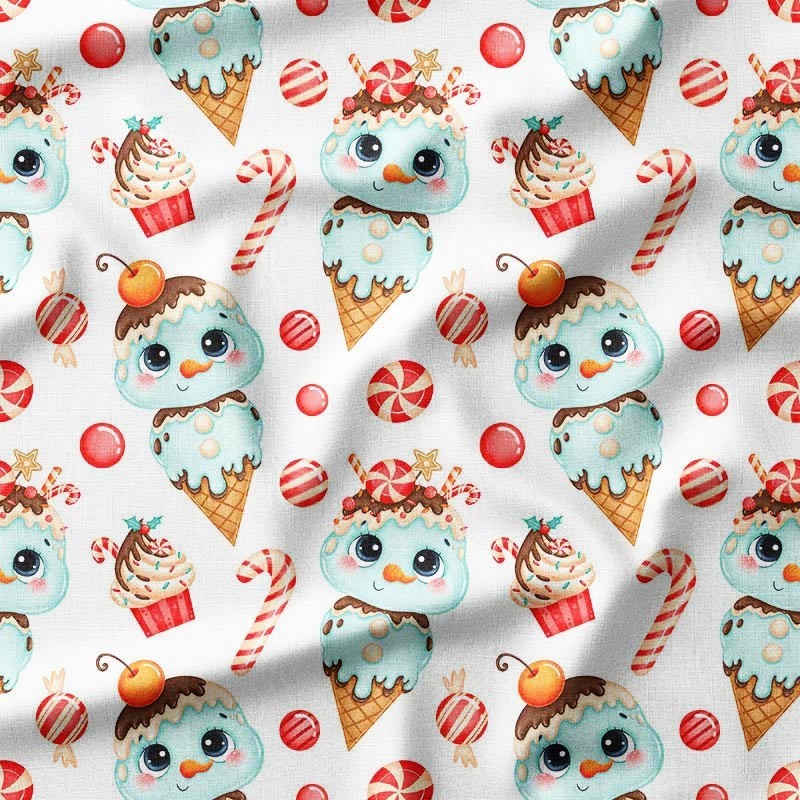 Świąteczne lody w kształcie bałwanków i babeczki